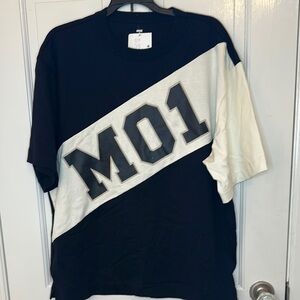 Mode‎ of One Black/White Logo Shirt size L NWOT